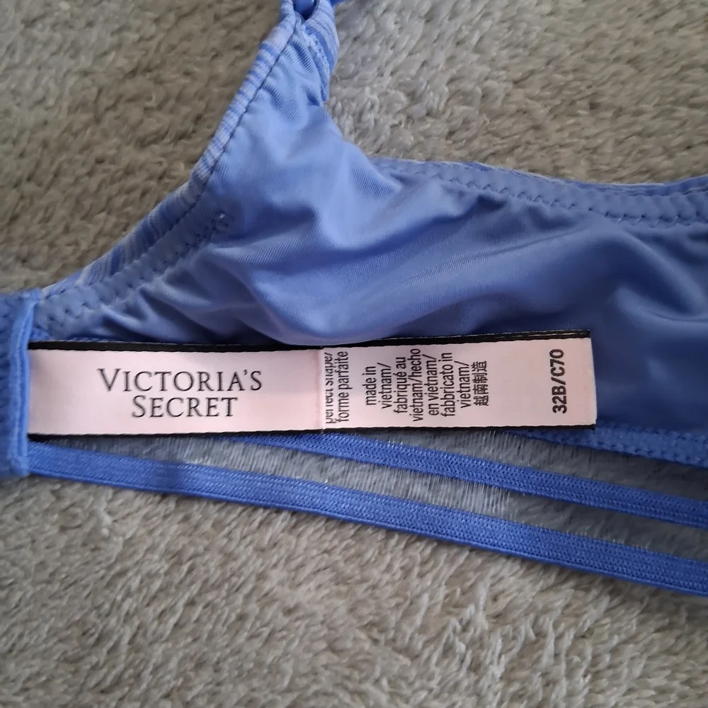 Victoria’s Secret Perfect Shape Bra Heather Light Blue Padded Convertible 32B
